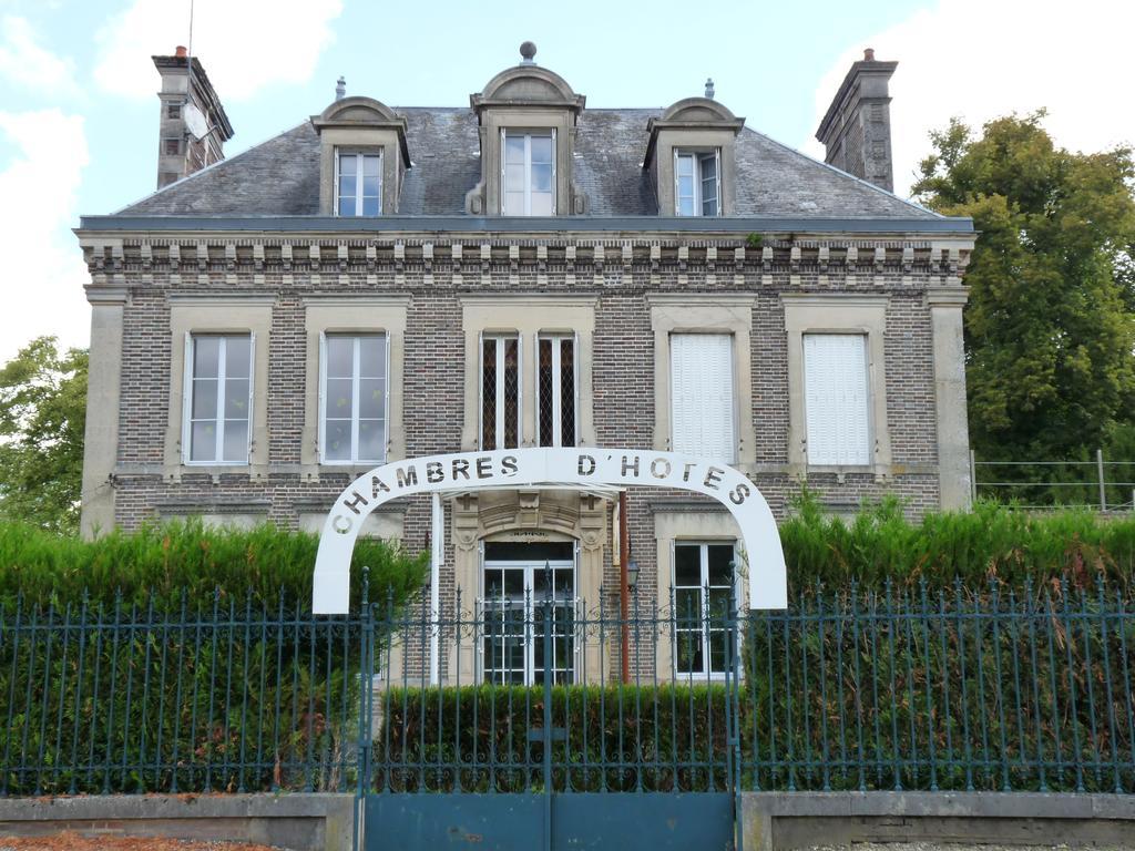 Le Betrot Bed & Breakfast Estissac Exterior photo